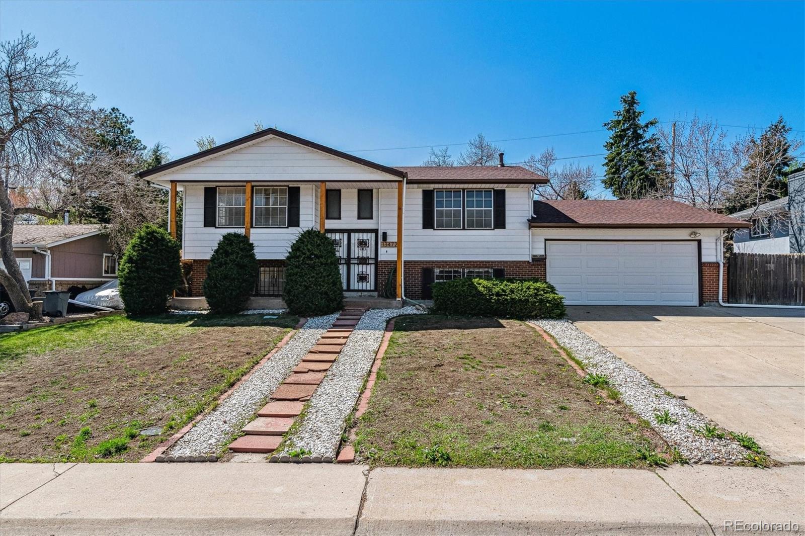 13472 W Dakota Avenue, lakewood MLS: 8410794 Beds: 4 Baths: 2 Price: $660,000