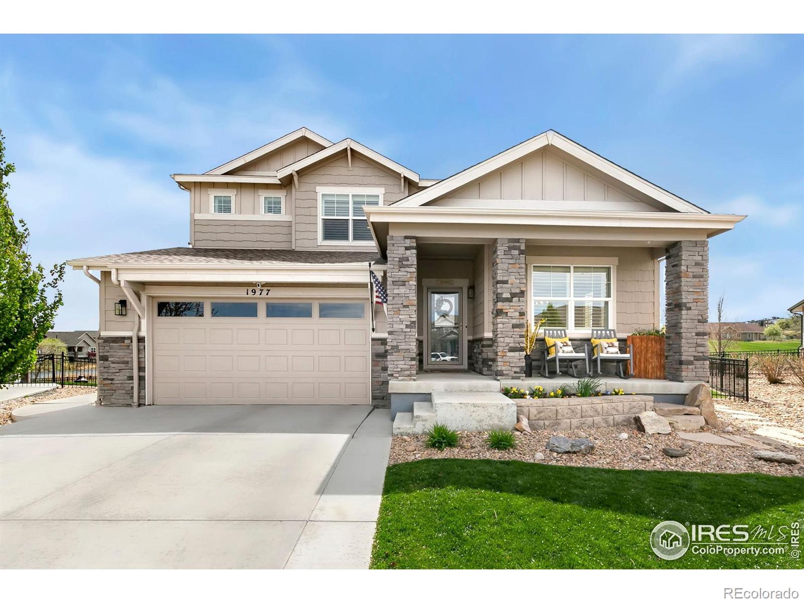 1977  Shadow Lake Court, windsor MLS: 4567891032558 Beds: 6 Baths: 4 Price: $950,000