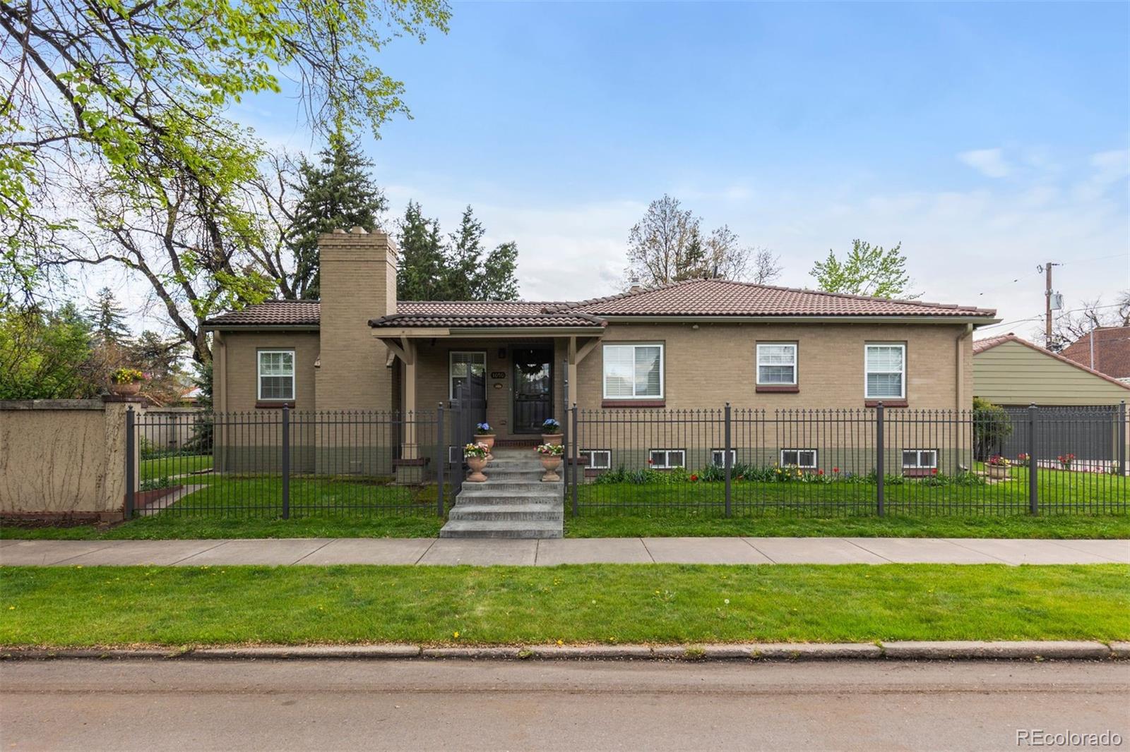 1090 E 3rd Avenue, denver  House Search MLS Picture