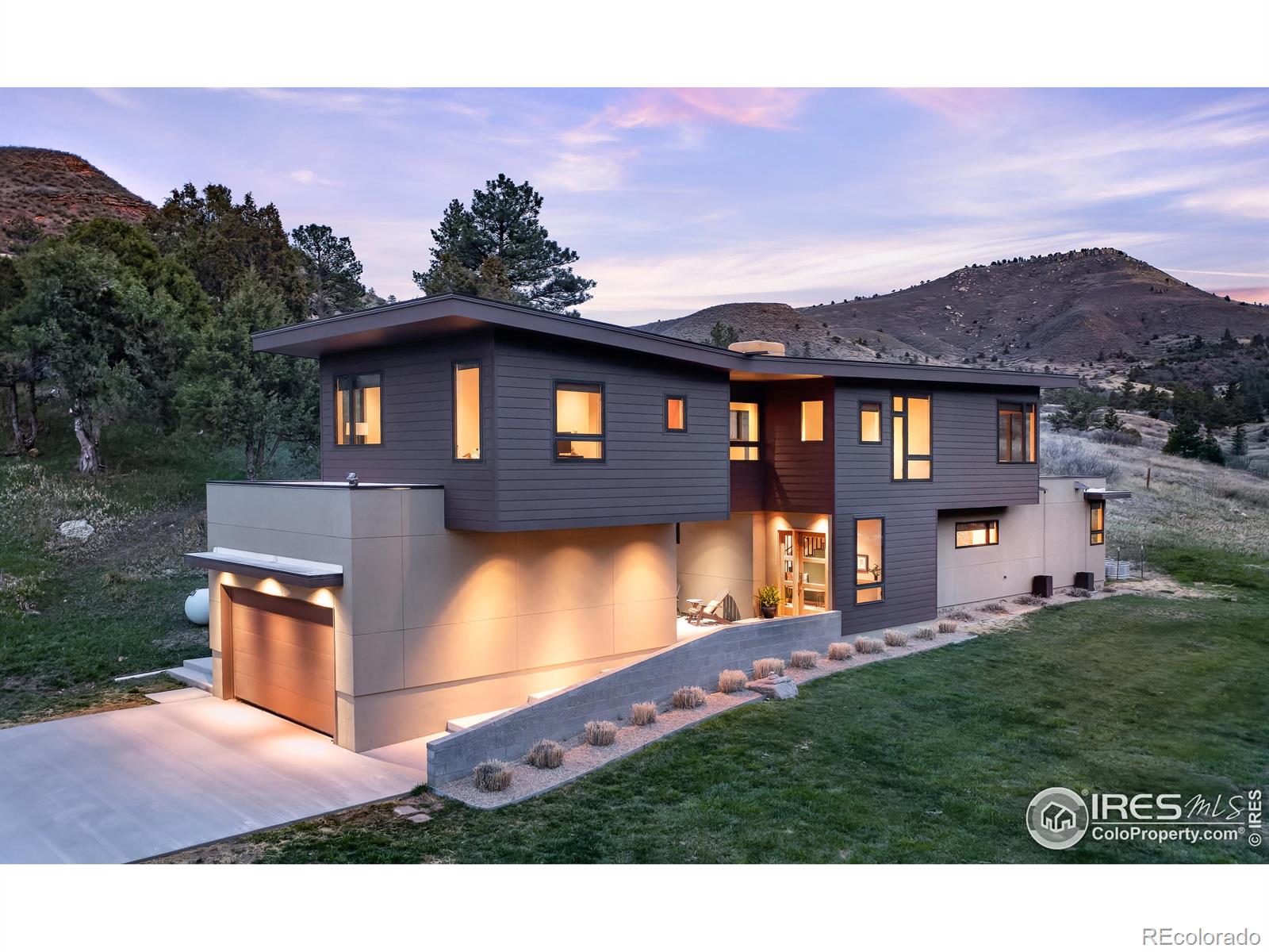 451  Red Gulch Road, lyons MLS: 4567891032633 Beds: 3 Baths: 3 Price: $1,495,000