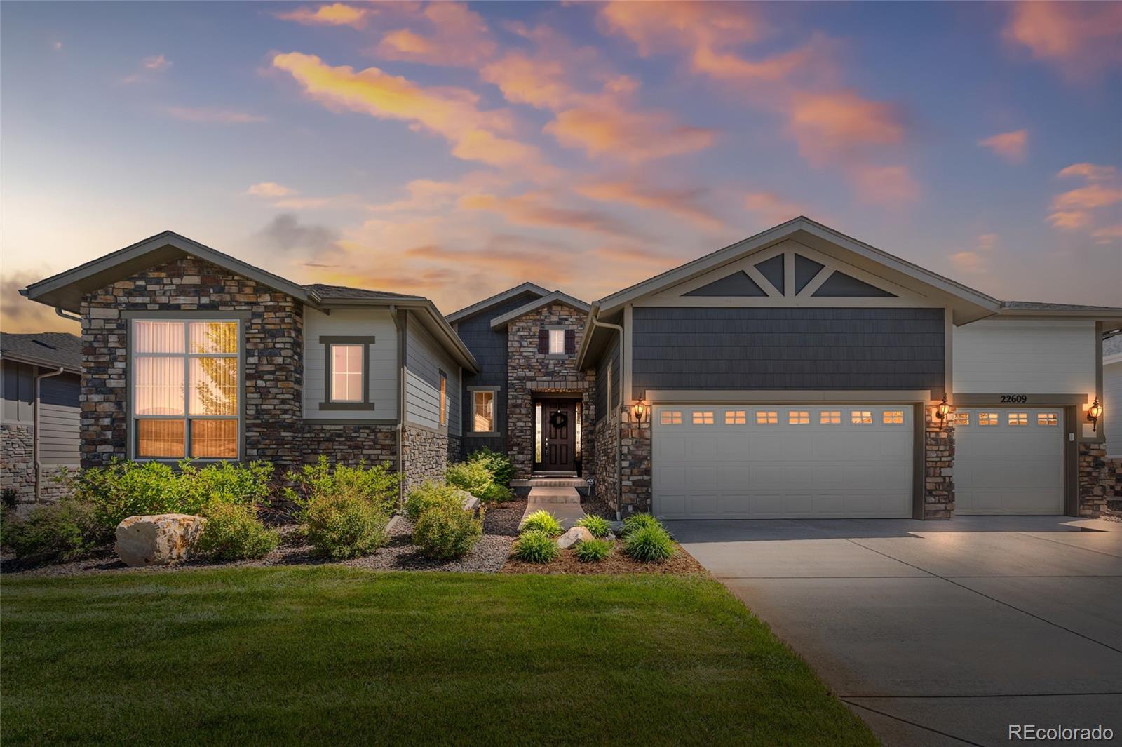 22609 E Eads Circle, aurora MLS: 7281387 Beds: 2 Baths: 3 Price: $1,070,000