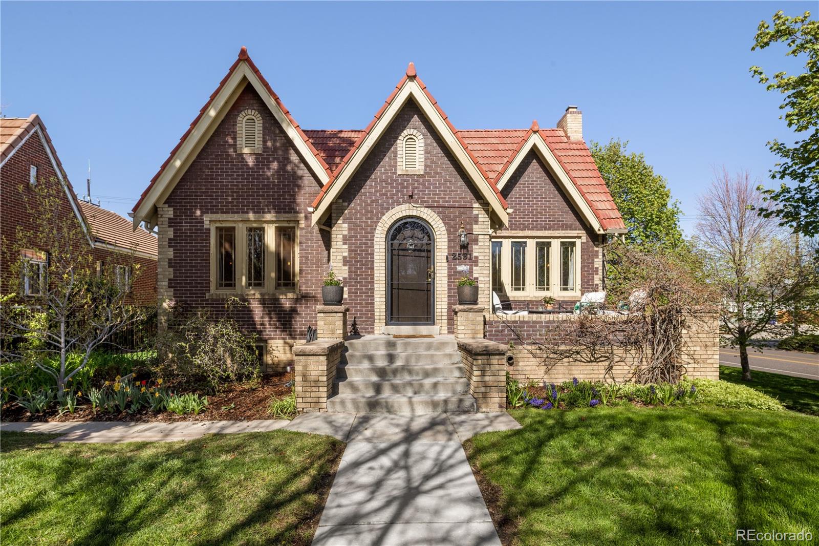 2591  Albion Street, denver MLS: 6798192 Beds: 6 Baths: 3 Price: $1,099,000