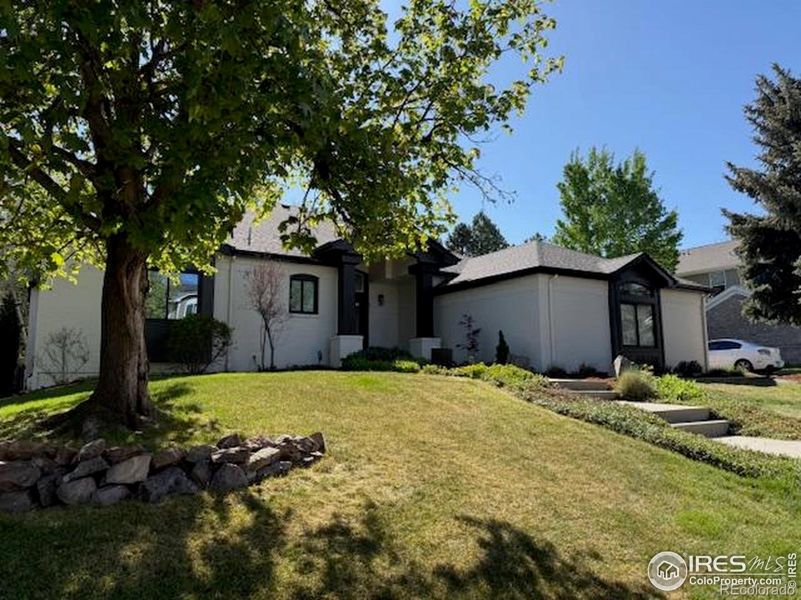5302  Pinehurst Drive, boulder MLS: 4567891033019 Beds: 3 Baths: 4 Price: $2,275,000