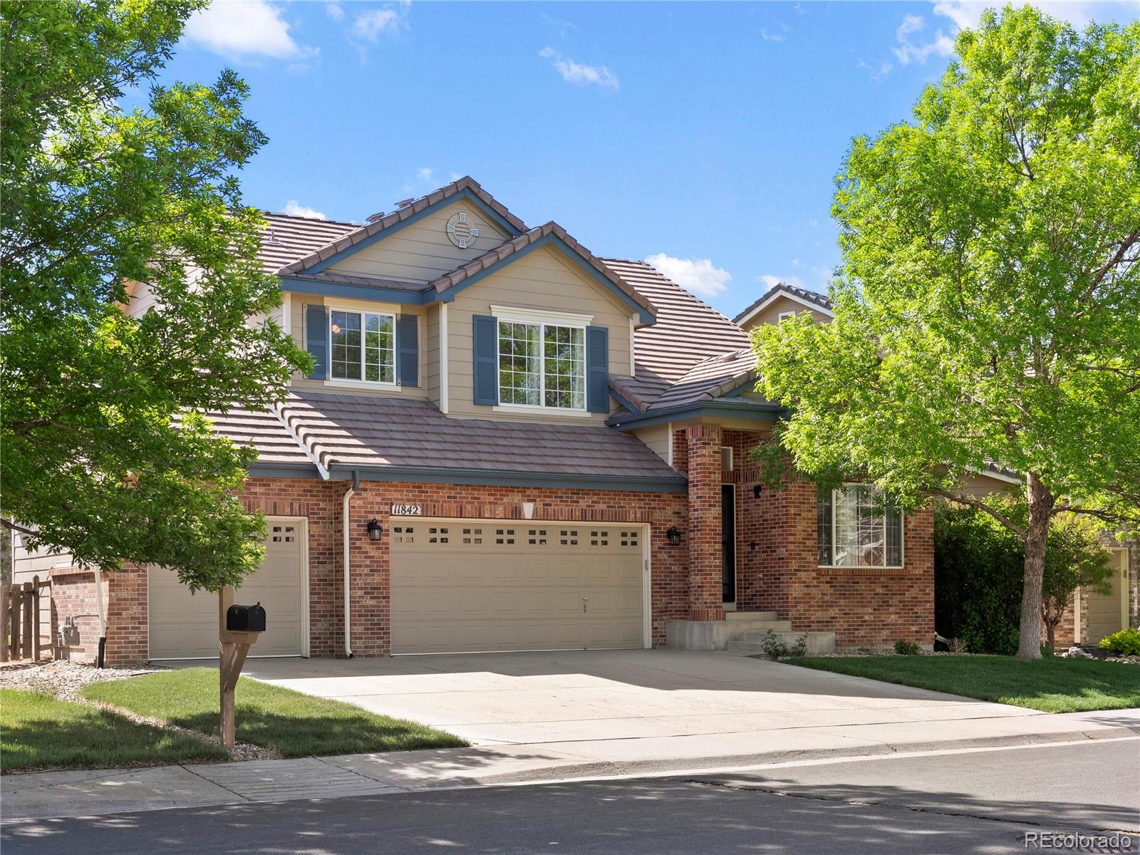 11842  Altura Street, commerce city MLS: 2306437 Beds: 4 Baths: 3 Price: $575,000