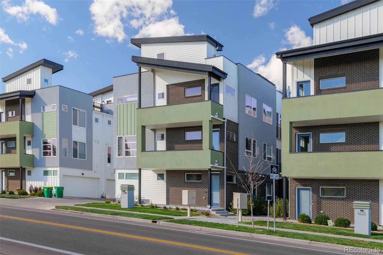 1615  Harlan Street, lakewood MLS: 7952991 Beds: 3 Baths: 3 Price: $730,000