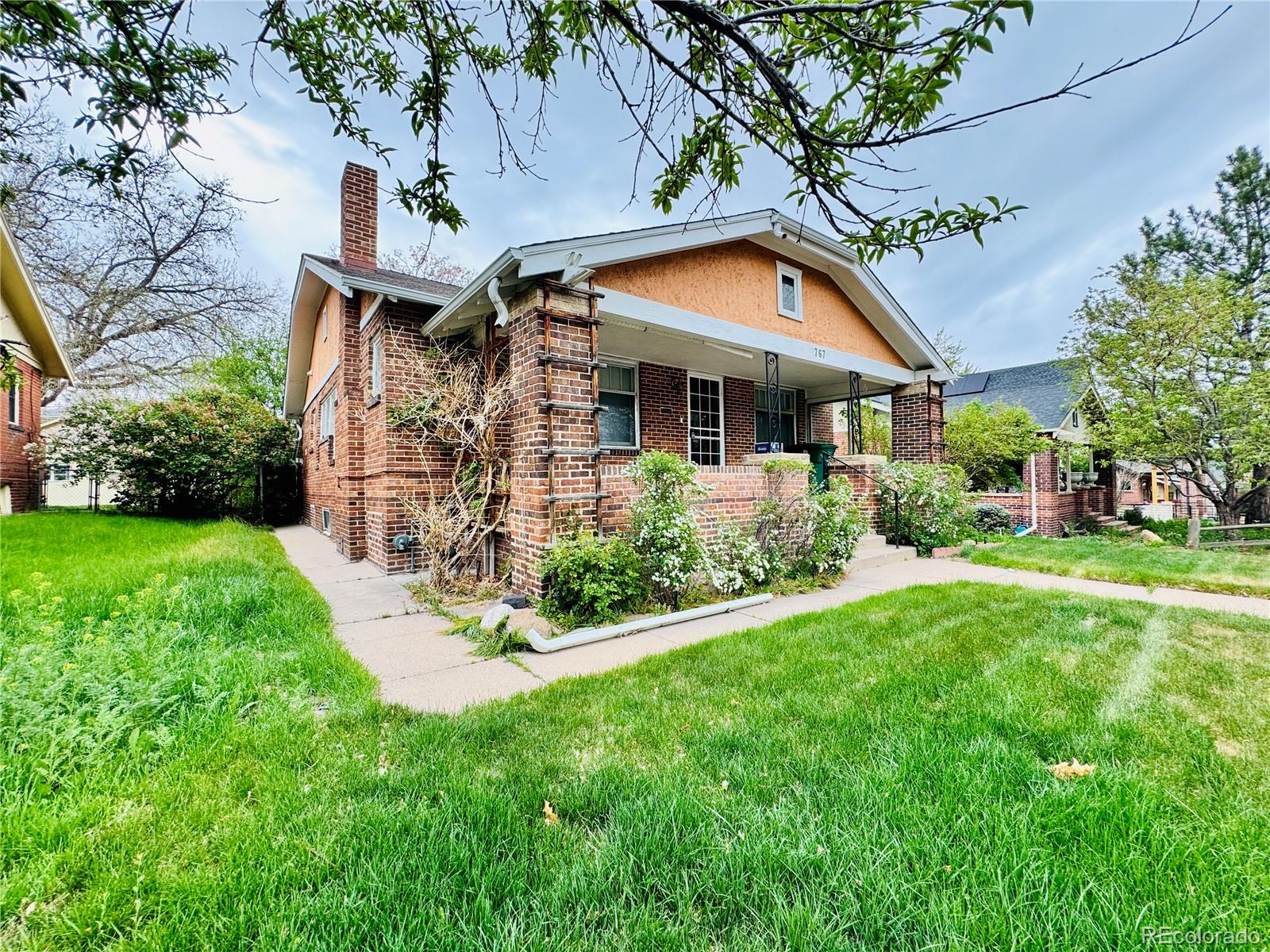 767 S York Street, denver MLS: 2923991 Beds: 4 Baths: 1 Price: $999,000
