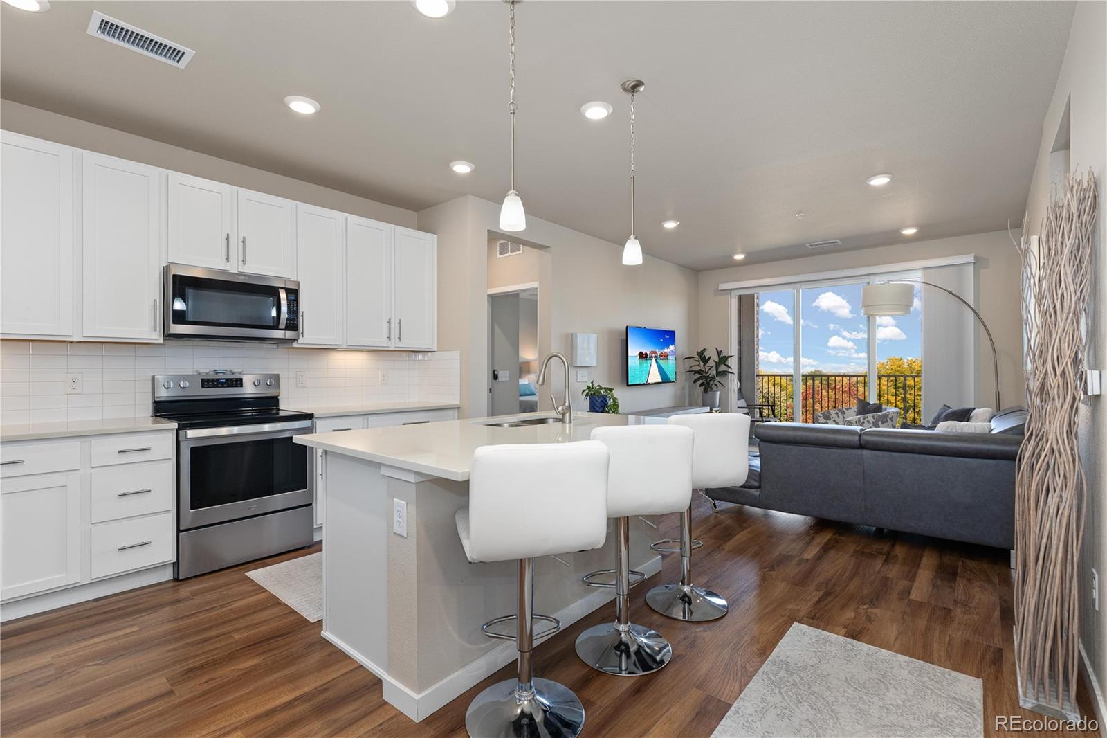 420 E Fremont Place 309, Centennial  MLS: 6644535 Beds: 2 Baths: 2 Price: $420,000