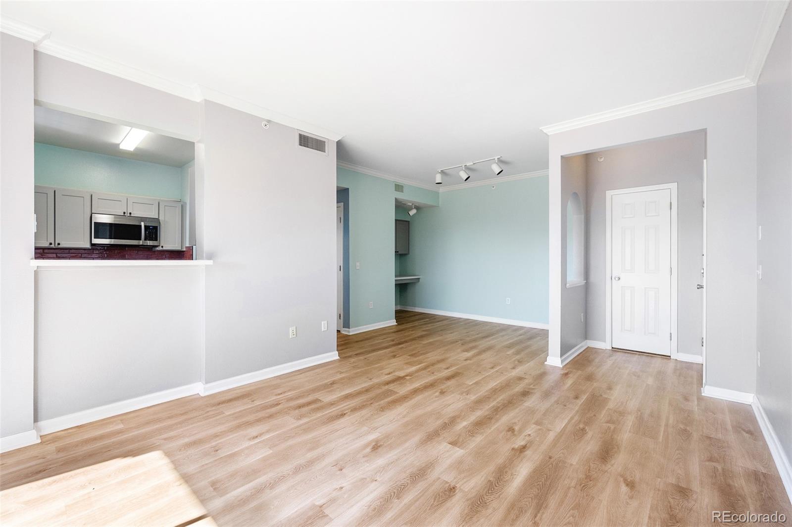 7423 S Quail Circle 1533, Littleton  MLS: 2433046 Beds: 1 Baths: 1 Price: $300,000
