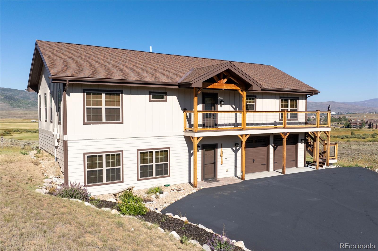 547  GCR 8952 , granby MLS: 3995934 Beds: 3 Baths: 3 Price: $1,189,000