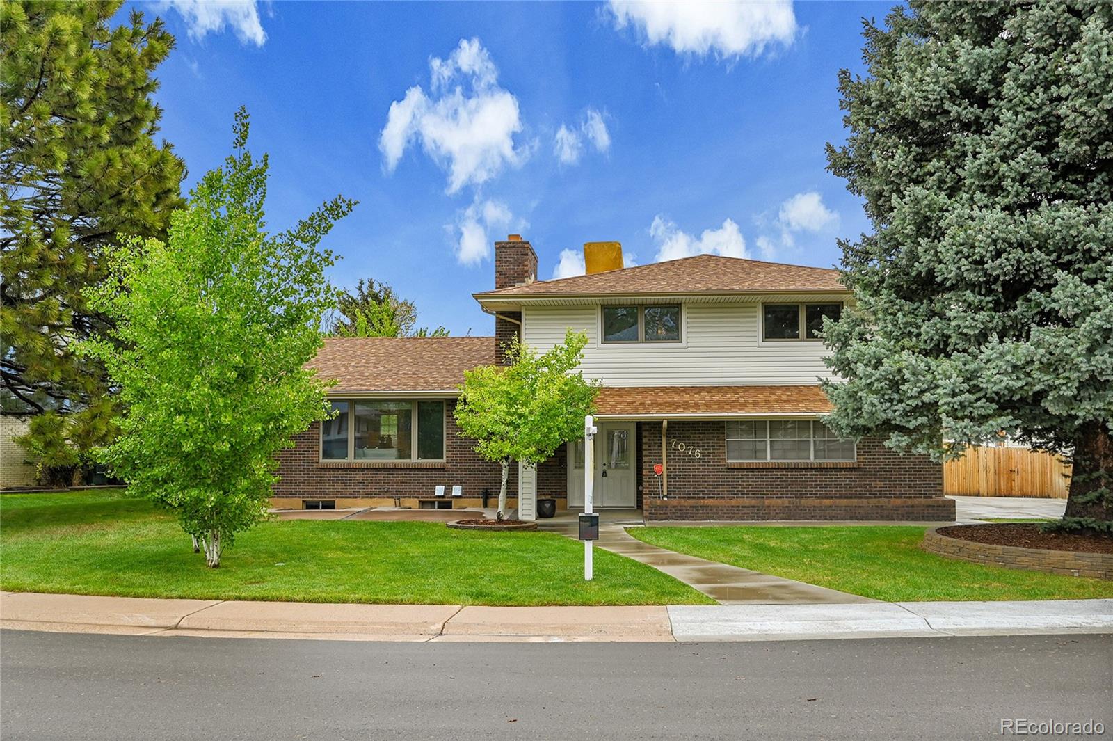 7076 S Spruce Drive, centennial  House Search MLS Picture