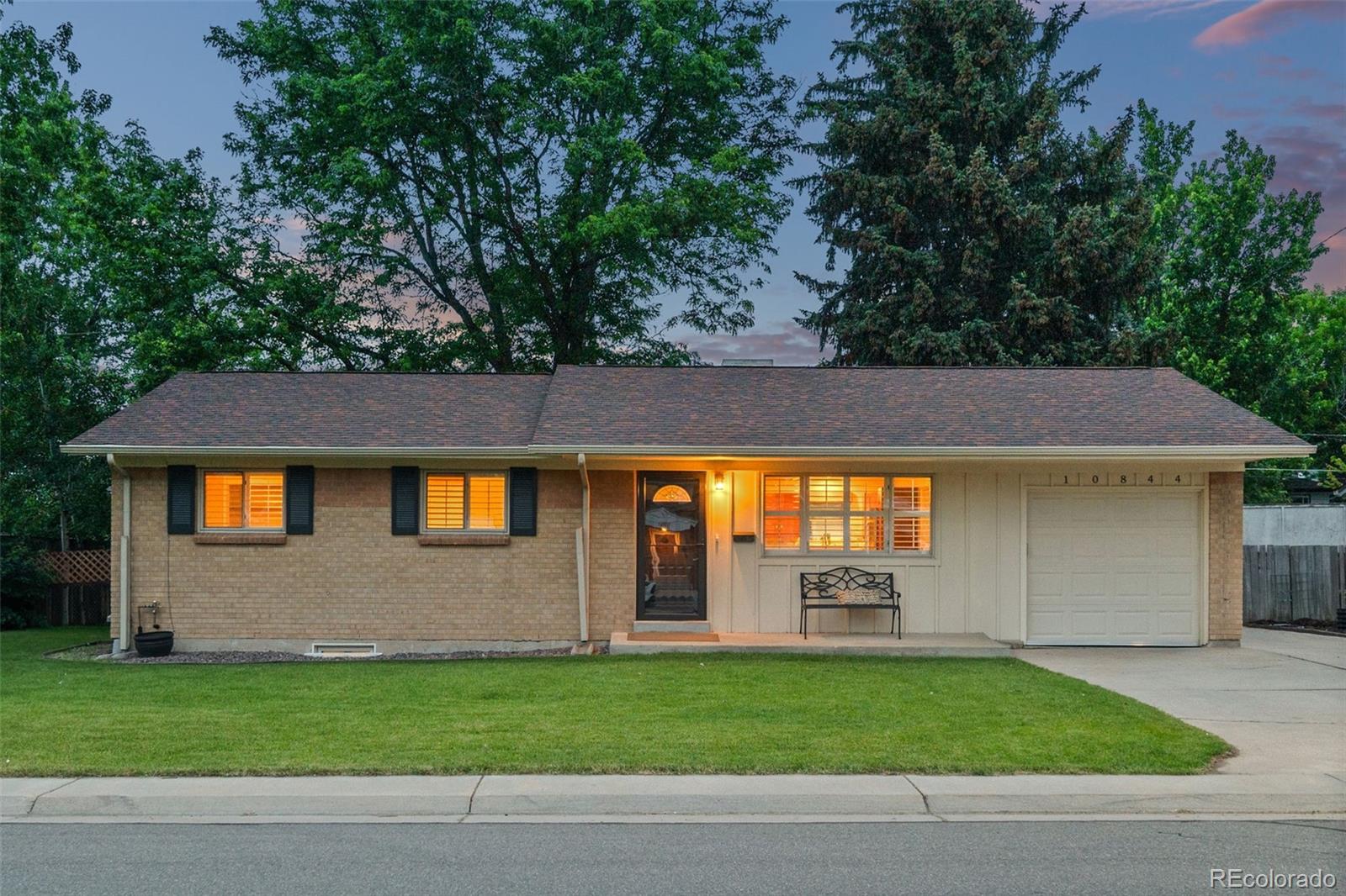 10844 W 68th Avenue, arvada MLS: 3843100 Beds: 4 Baths: 3 Price: $650,000