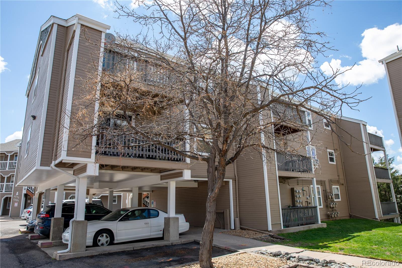 1261 S Gilbert Street 202, Castle Rock  MLS: 4967493 Beds: 1 Baths: 1 Price: $210,000