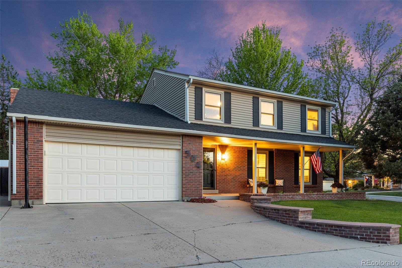 504 E Otero Court, littleton MLS: 3994079 Beds: 3 Baths: 3 Price: $670,000