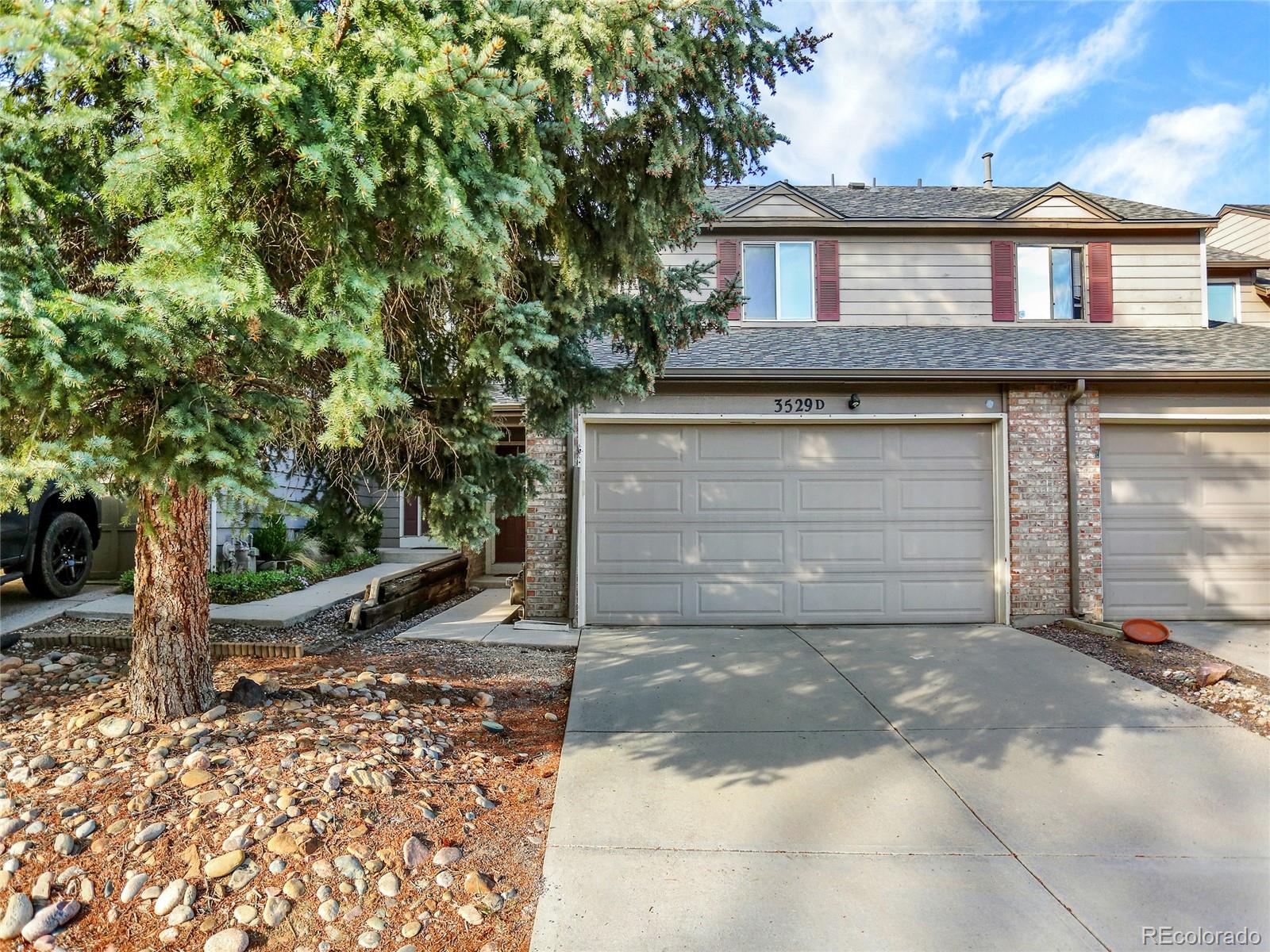 3529 S Telluride Circle, aurora MLS: 9480744 Beds: 3 Baths: 3 Price: $425,000