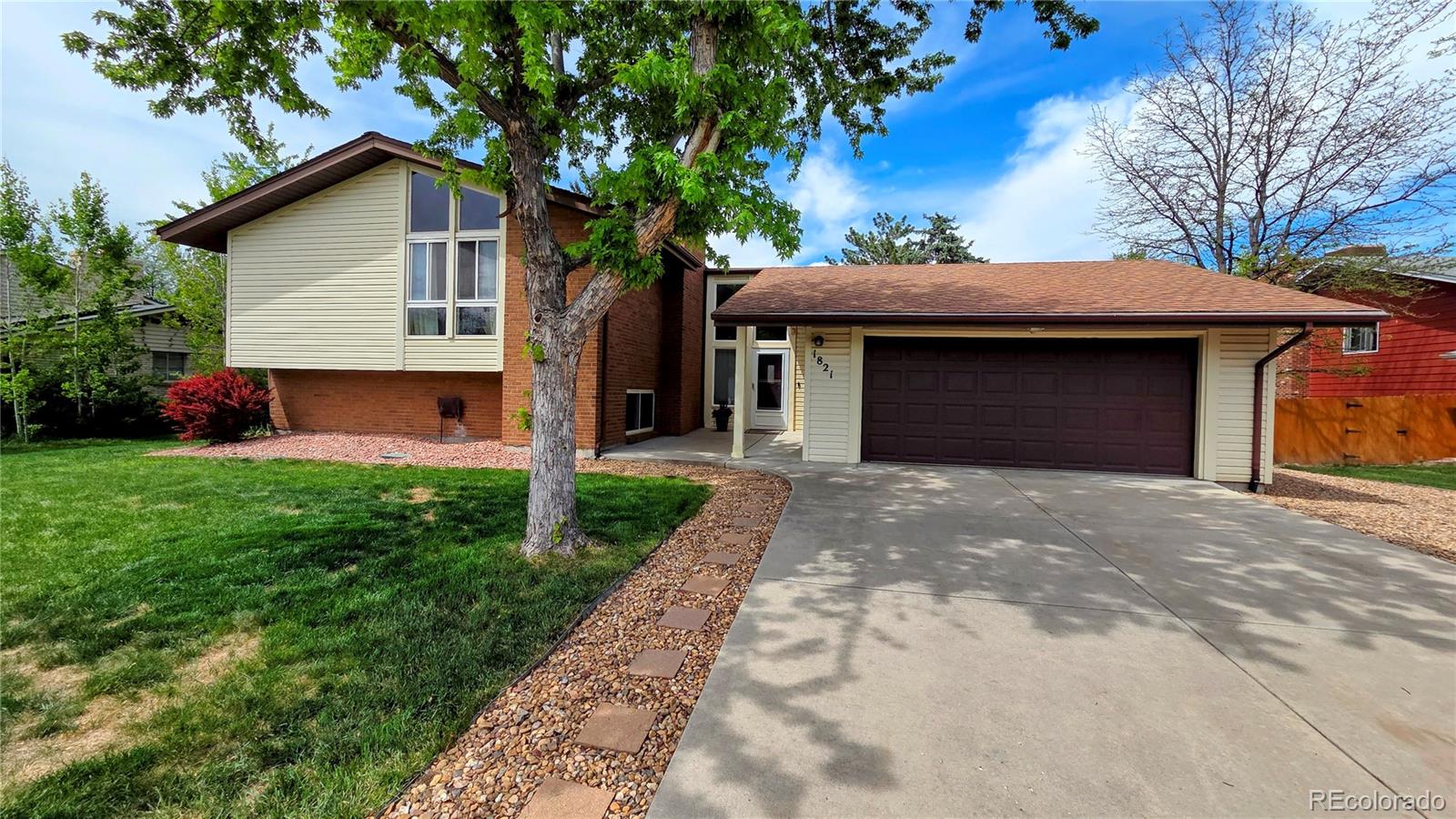 1821 E Kettle Avenue, centennial MLS: 7186574 Beds: 4 Baths: 2 Price: $625,000
