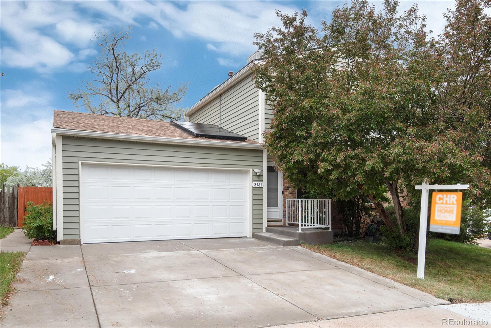 3961 S Uravan Street, aurora MLS: 8632435 Beds: 3 Baths: 2 Price: $440,000