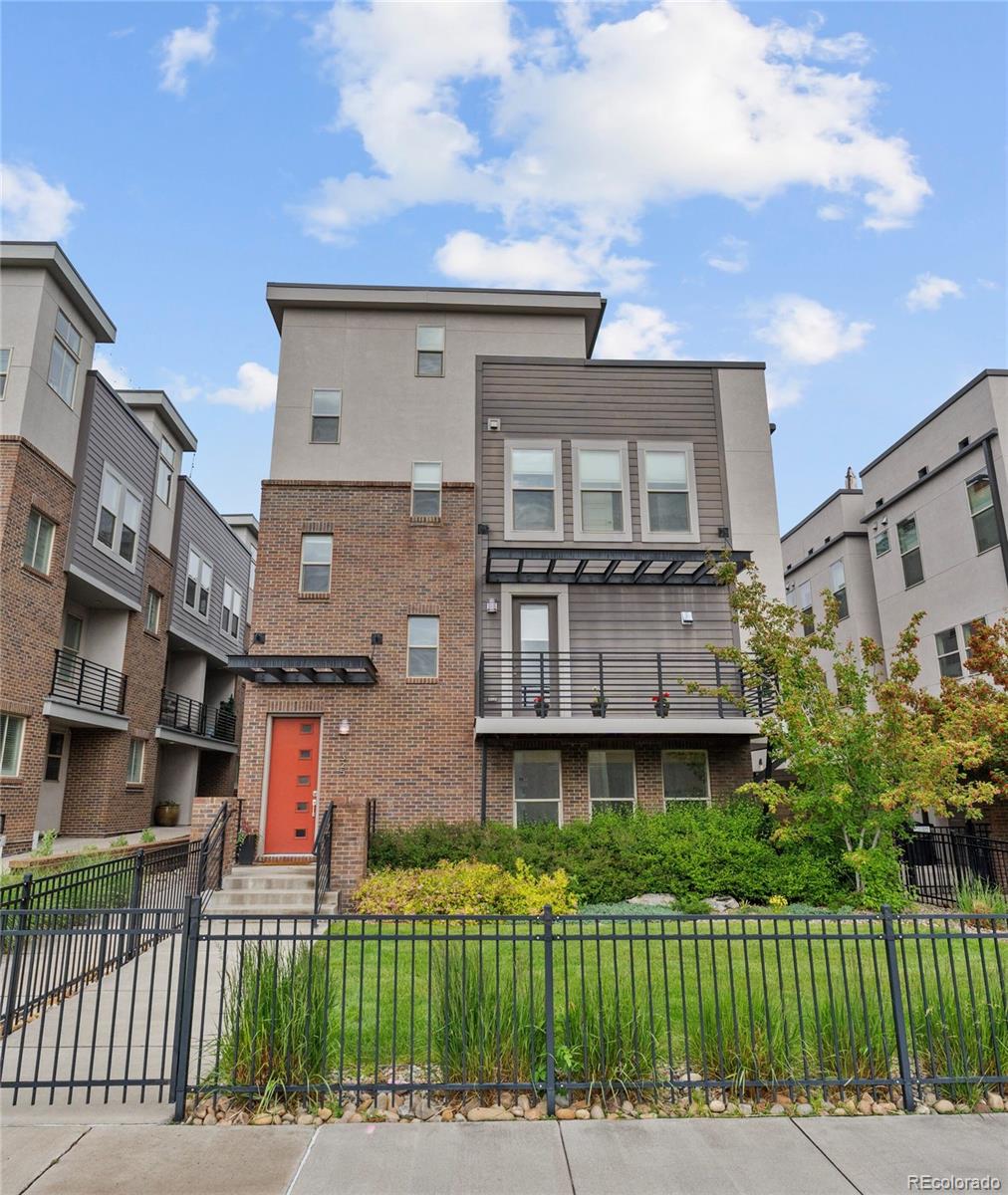 1325  Jackson Street, denver MLS: 5181058 Beds: 2 Baths: 3 Price: $700,000
