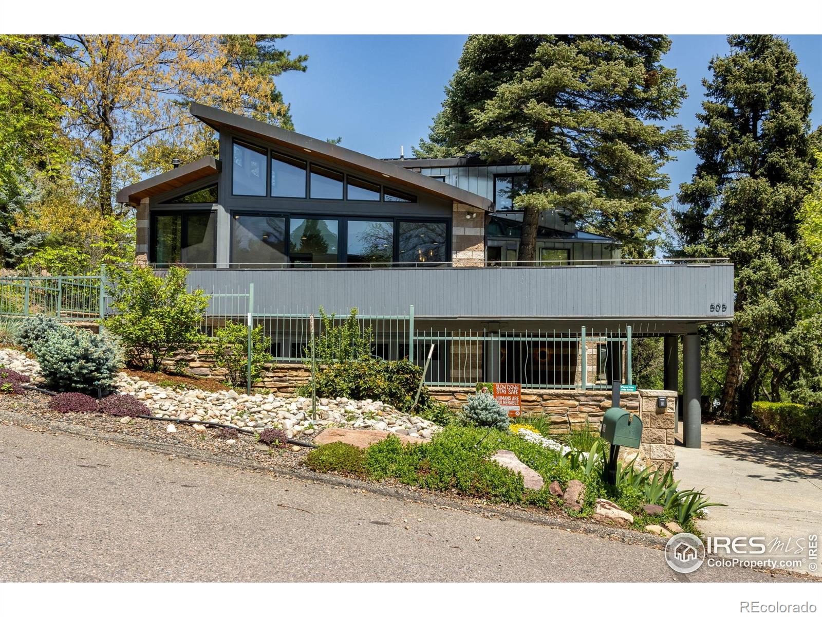 boulder  House Search Picture