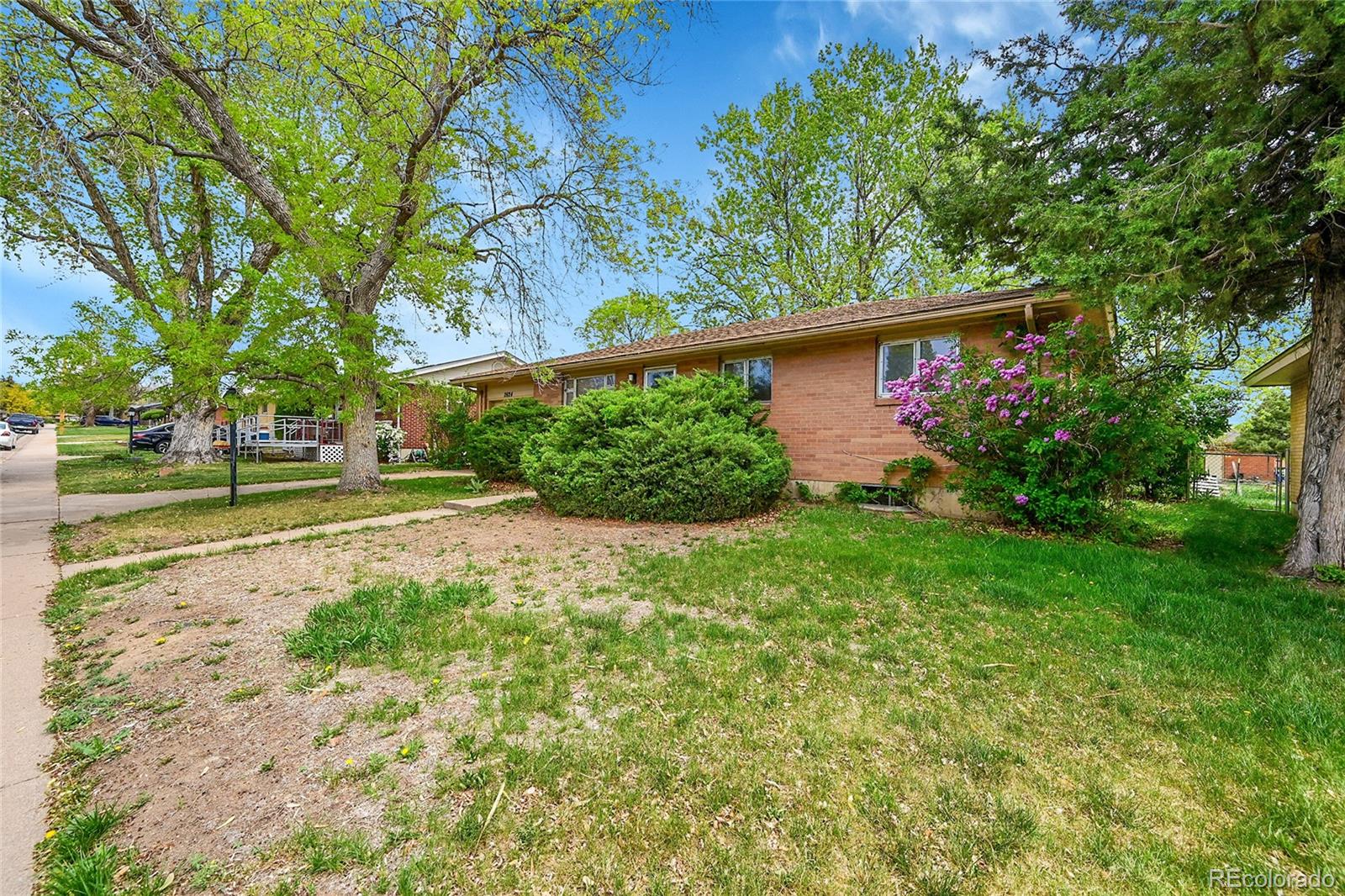 2624  22nd Avenue, greeley MLS: 4061192 Beds: 3 Baths: 2 Price: $340,000