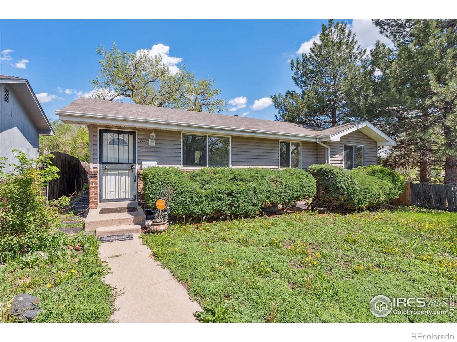 200  Perry Street, denver MLS: 4567891033708 Beds: 4 Baths: 2 Price: $485,000