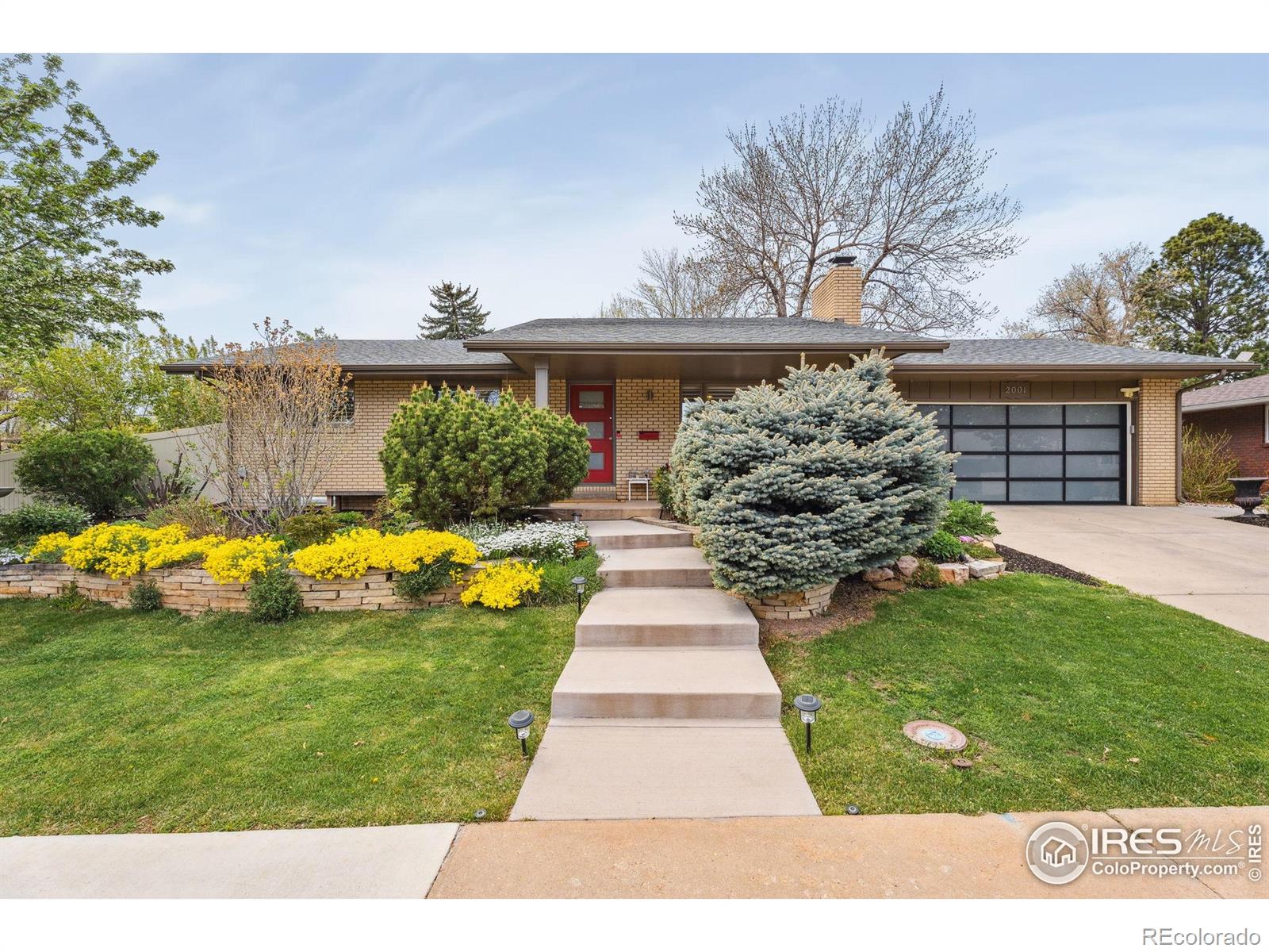 2001  James Drive, loveland MLS: 4567891033745 Beds: 3 Baths: 3 Price: $620,000