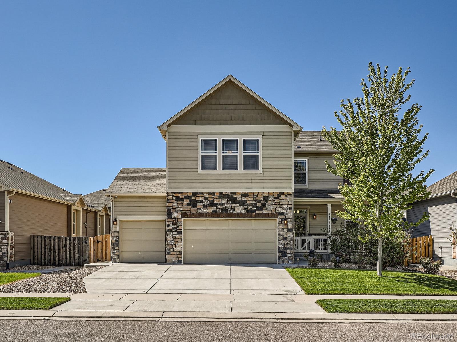 12734 E 104th Place, commerce city MLS: 1805956 Beds: 4 Baths: 3 Price: $599,000