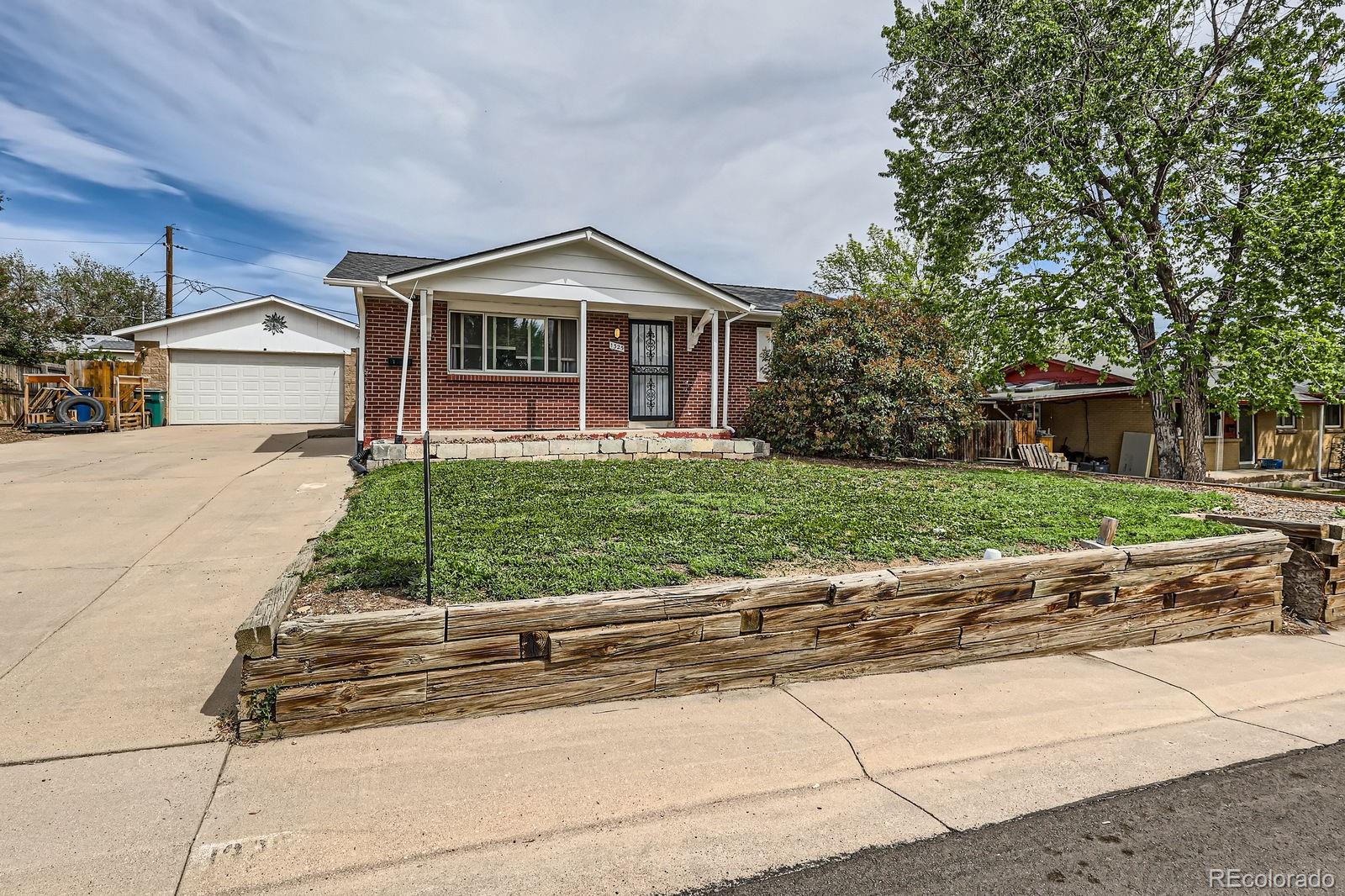 1325  Elder Street, denver MLS: 9738548 Beds: 4 Baths: 2 Price: $449,000