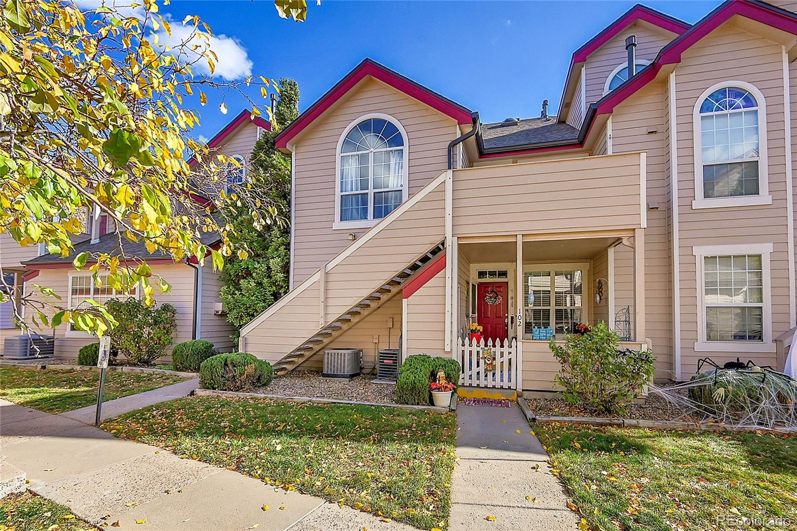 8371 S Upham Way, littleton MLS: 9504632 Beds: 3 Baths: 2 Price: $450,000