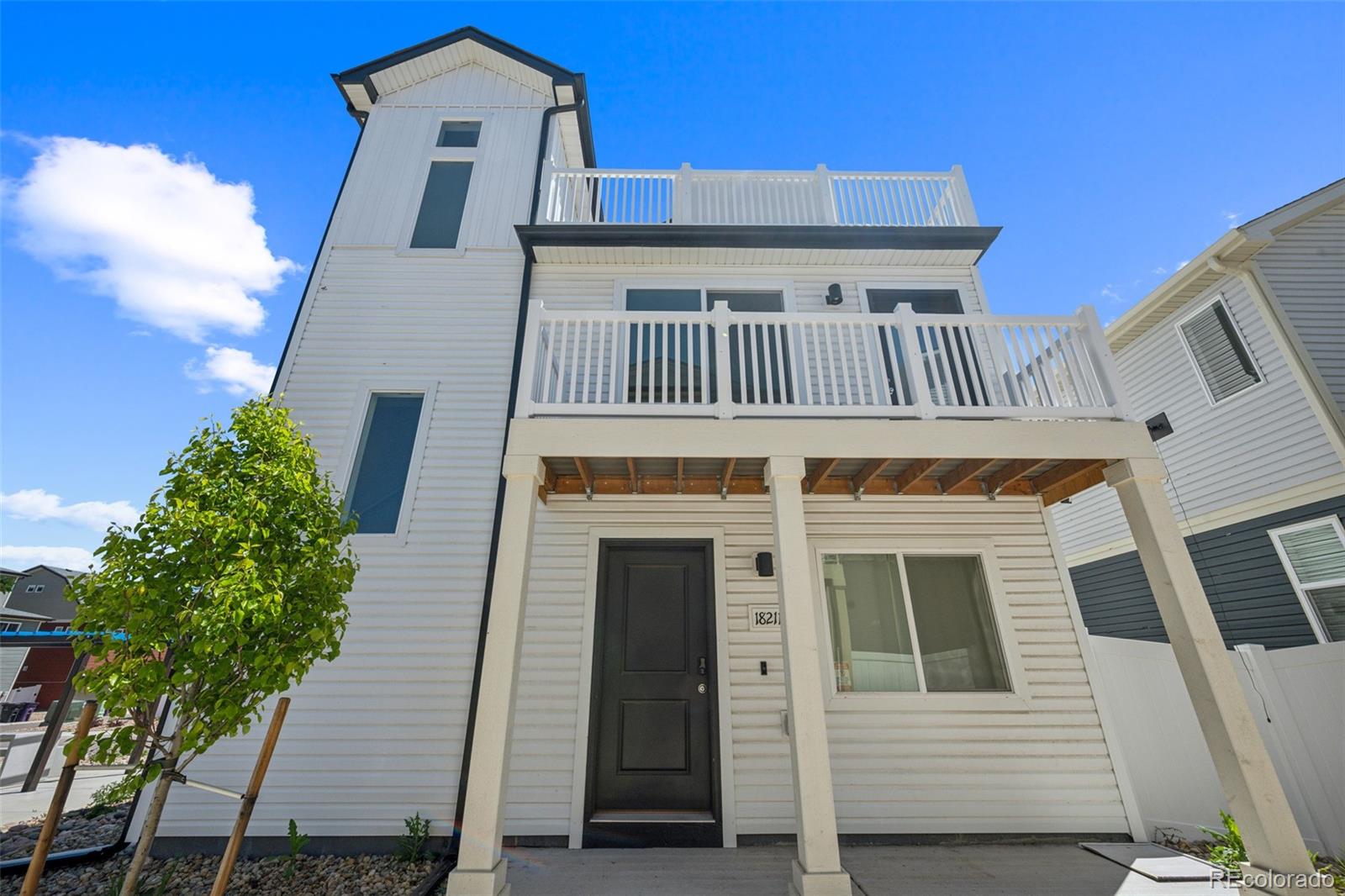 18211 E 51st Avenue, denver MLS: 4384970 Beds: 3 Baths: 2 Price: $449,000