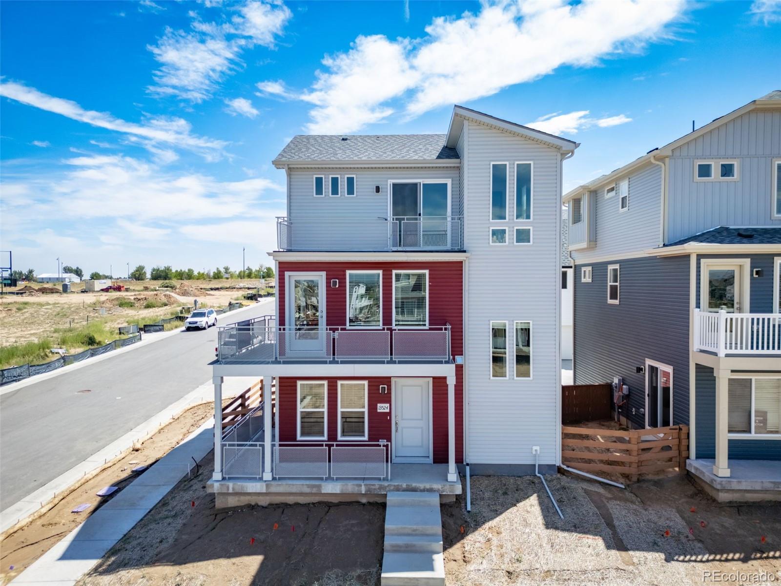 13616 E 103rd Place, commerce city MLS: 2733608 Beds: 3 Baths: 3 Price: $439,990