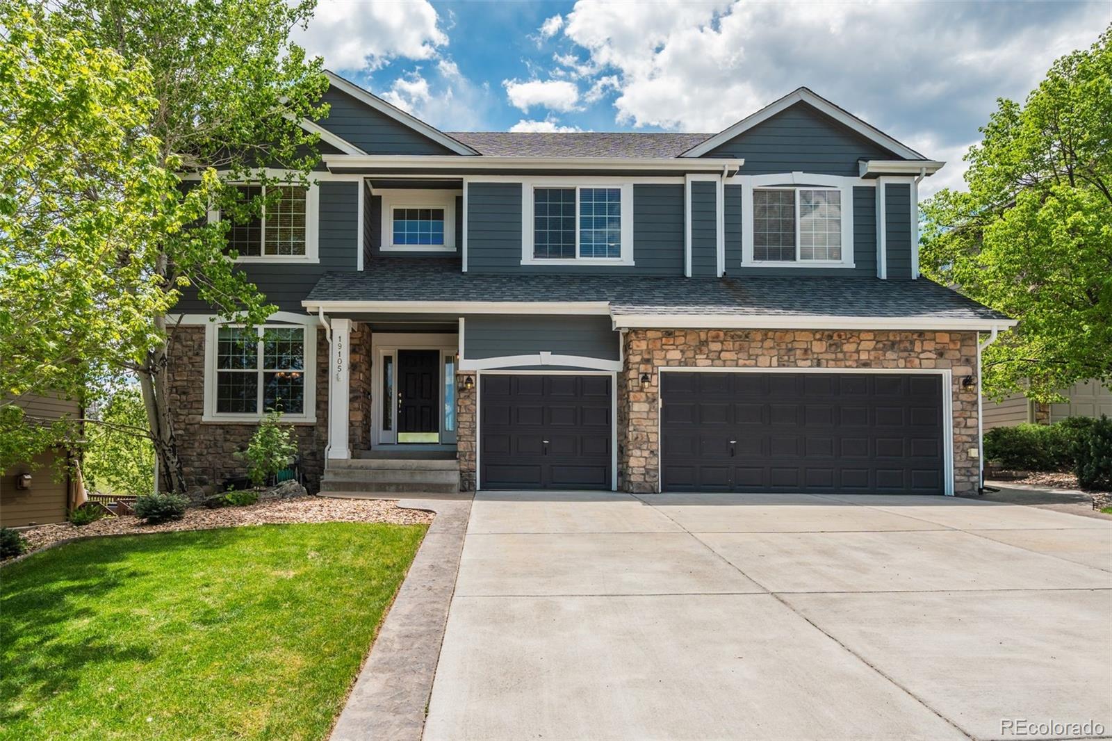 19105  Eagle Ridge Drive, golden MLS: 3204709 Beds: 5 Baths: 4 Price: $1,350,000
