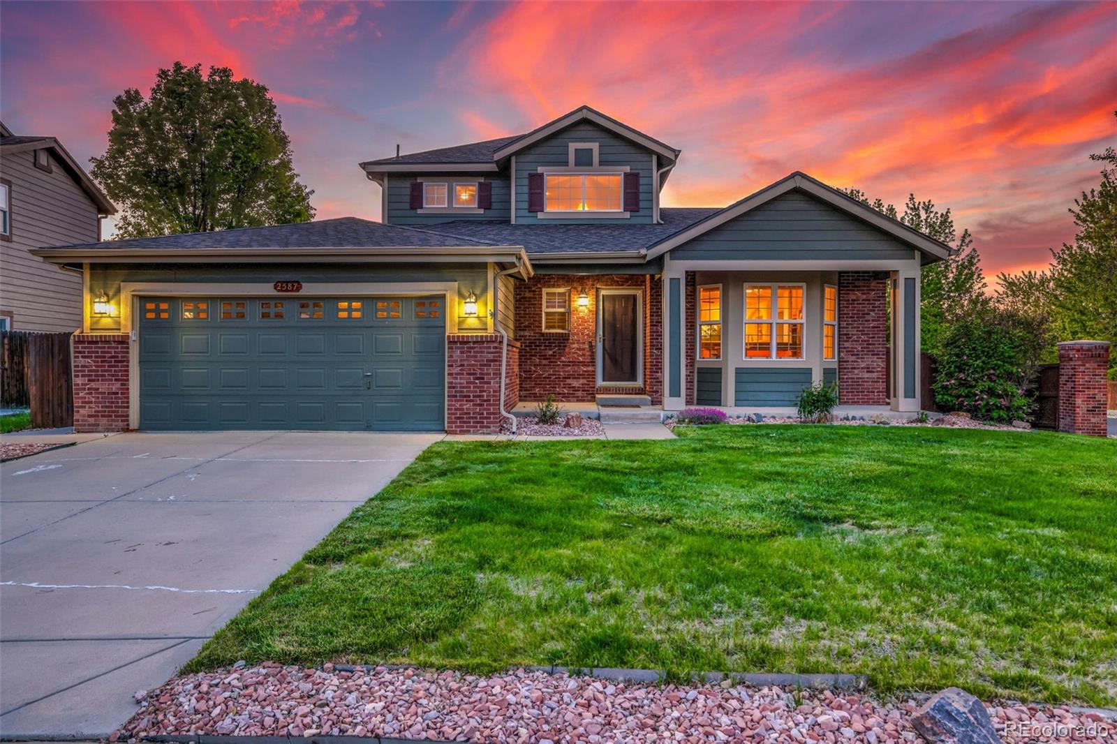 2587 S Flanders Court, aurora MLS: 3519704 Beds: 6 Baths: 4 Price: $605,000