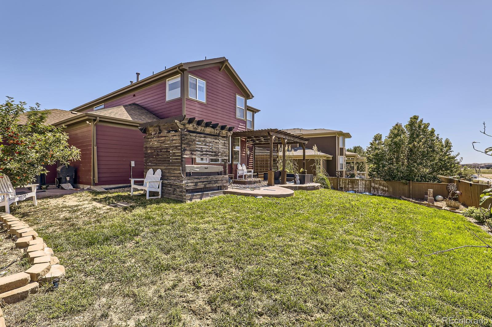 10811  Chambers Way, commerce city MLS: 2115701 Beds: 5 Baths: 5 Price: $640,000