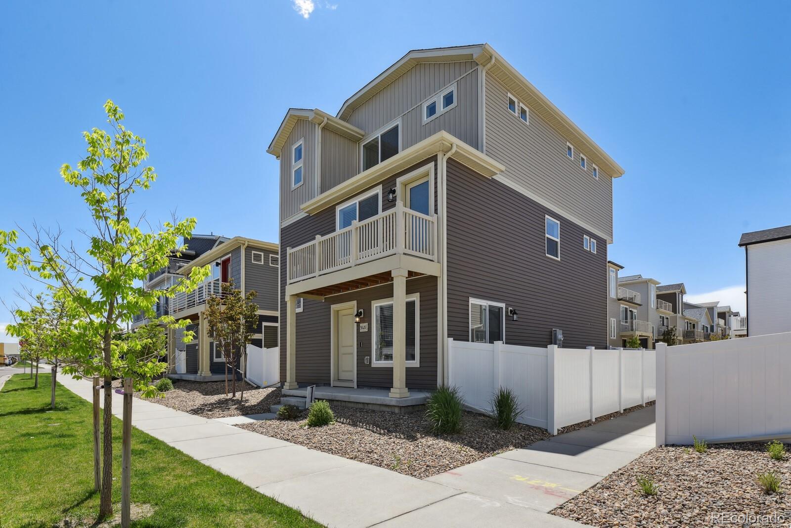 5121 N Yampa Street, denver MLS: 4492054 Beds: 3 Baths: 3 Price: $484,000