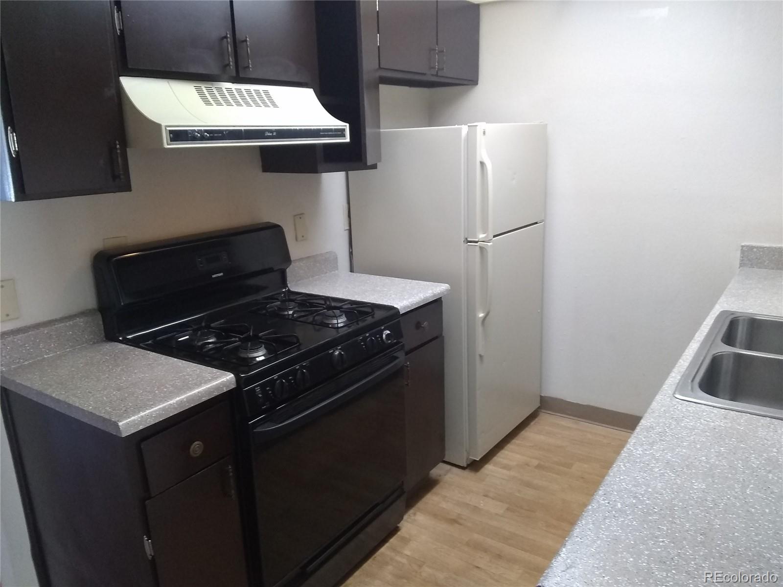 10772 E Exposition Ave Avenue 342, Aurora  MLS: 9951180 Beds: 2 Baths: 1 Price: $135,000