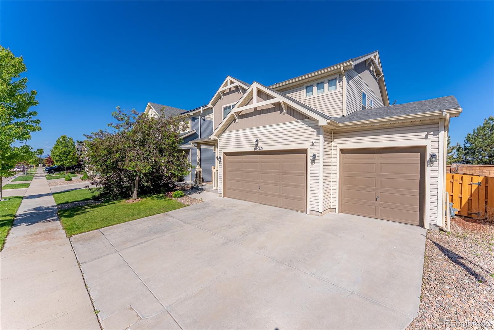 10569  Racine Street, commerce city MLS: 4546007 Beds: 3 Baths: 3 Price: $535,000