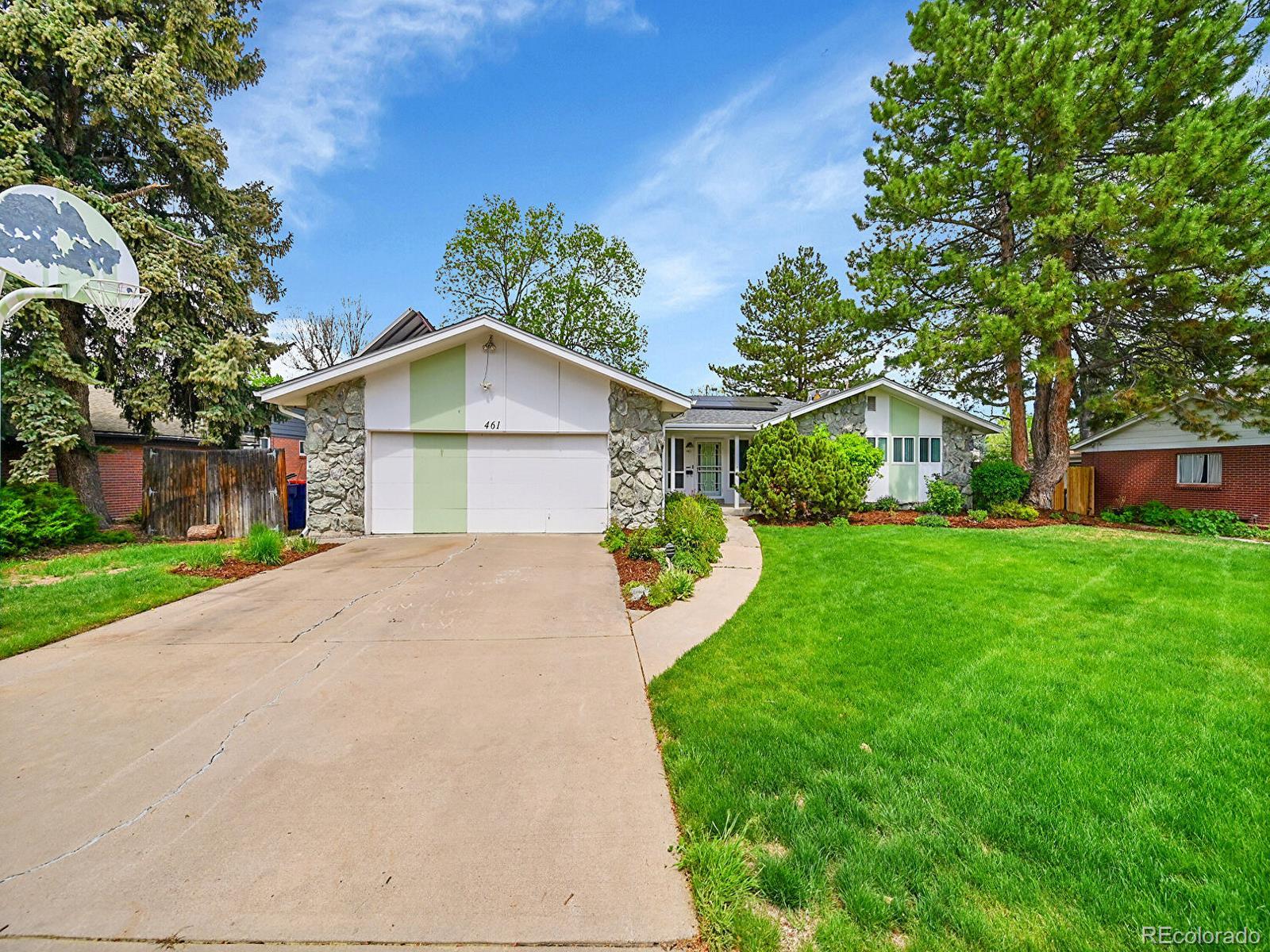 461  Nome Street, aurora MLS: 6219070 Beds: 3 Baths: 3 Price: $540,000