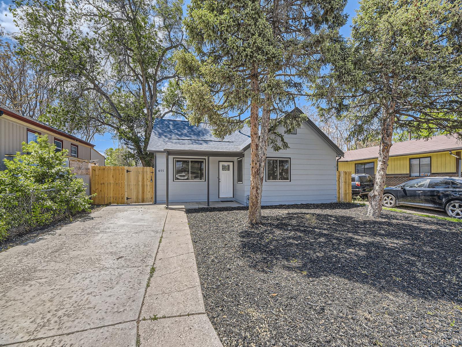 655 S Osceola Street, denver MLS: 7214685 Beds: 3 Baths: 2 Price: $459,900