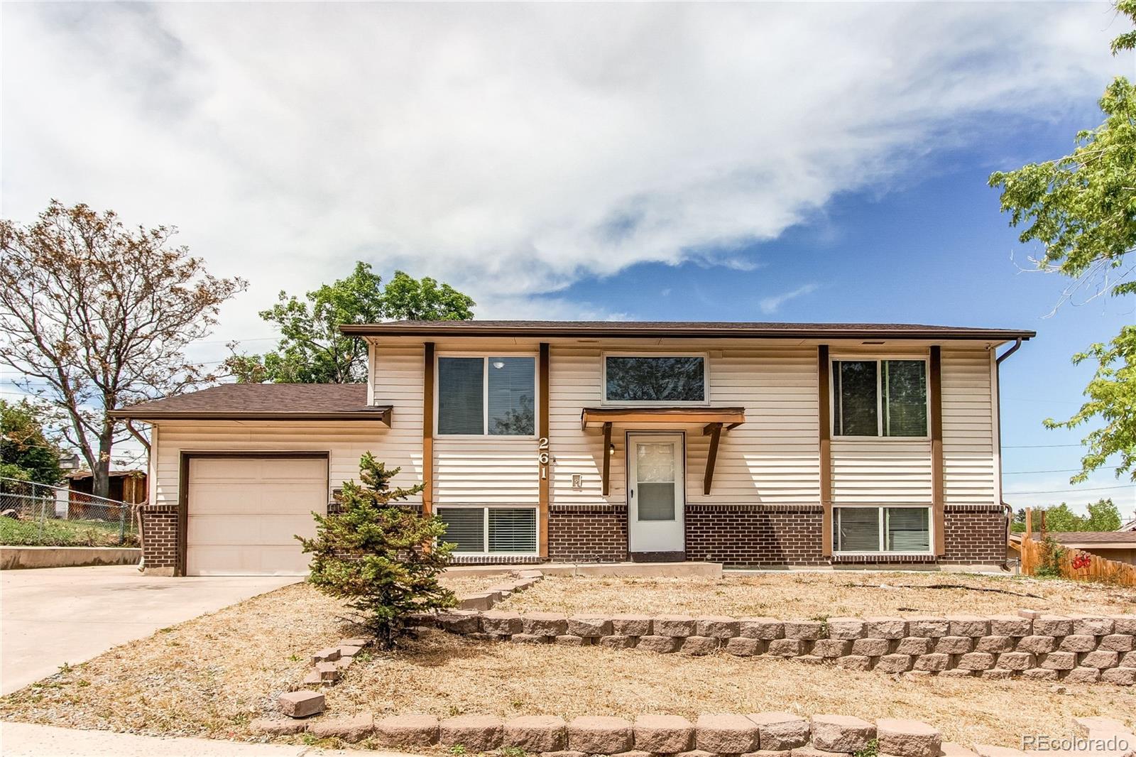 261  Linda Lane, denver MLS: 4161810 Beds: 6 Baths: 3 Price: $475,000