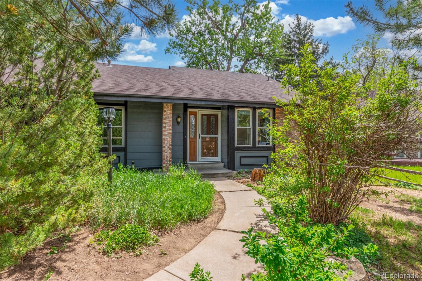 2026 S Pitkin Street, aurora MLS: 7234454 Beds: 5 Baths: 3 Price: $520,000