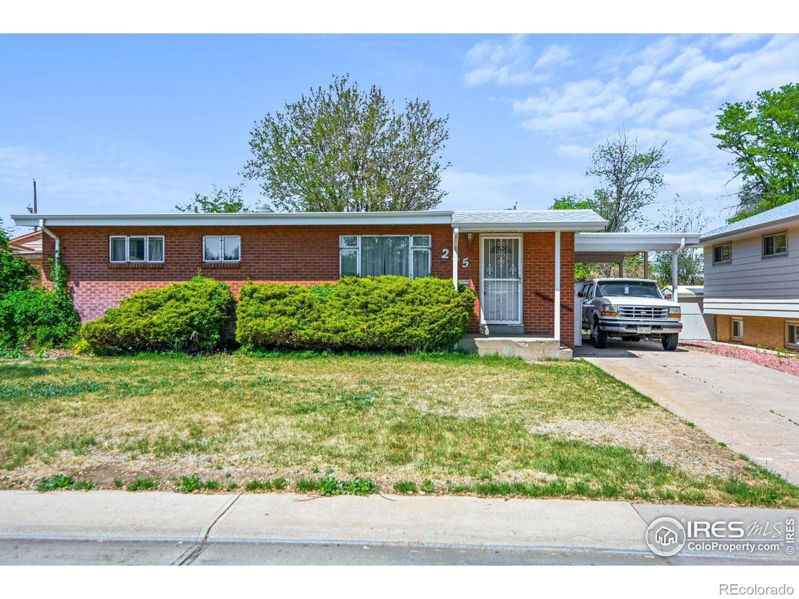 245 S 13th Avenue, brighton MLS: 4567891033943 Beds: 3 Baths: 1 Price: $395,000