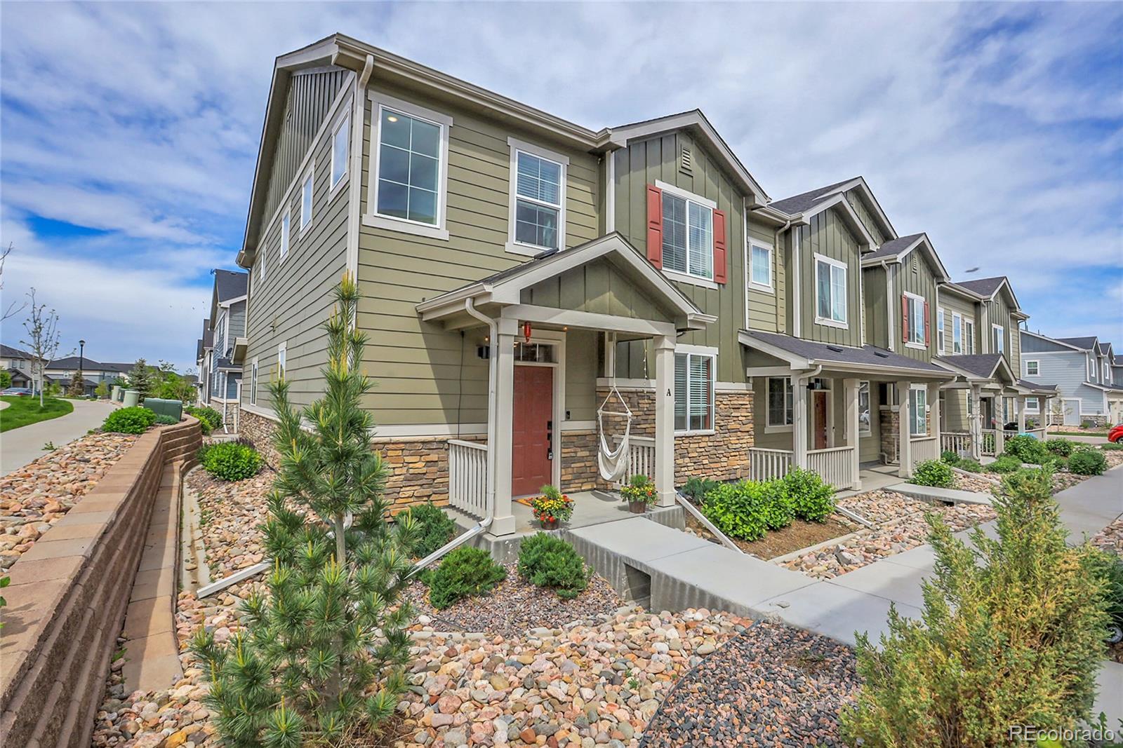 16818 E 119th Avenue, commerce city MLS: 4689770 Beds: 3 Baths: 3 Price: $445,000