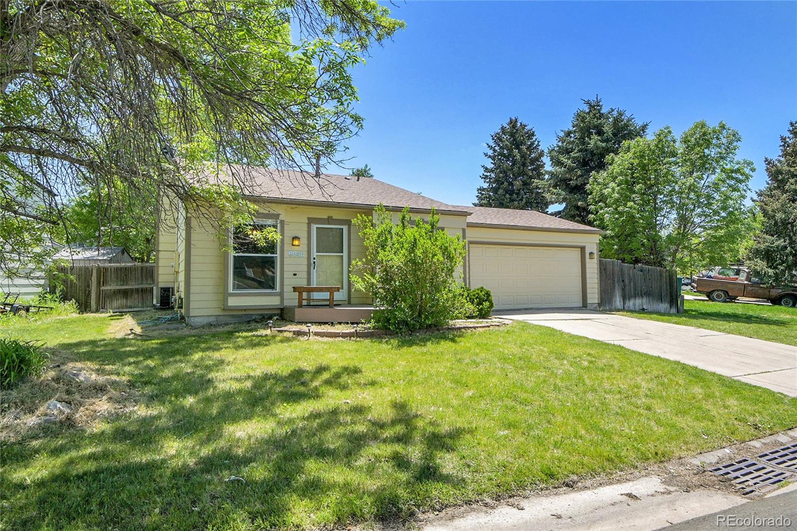 8848  Prickly Pear Circle, parker MLS: 6272508 Beds: 3 Baths: 2 Price: $445,000