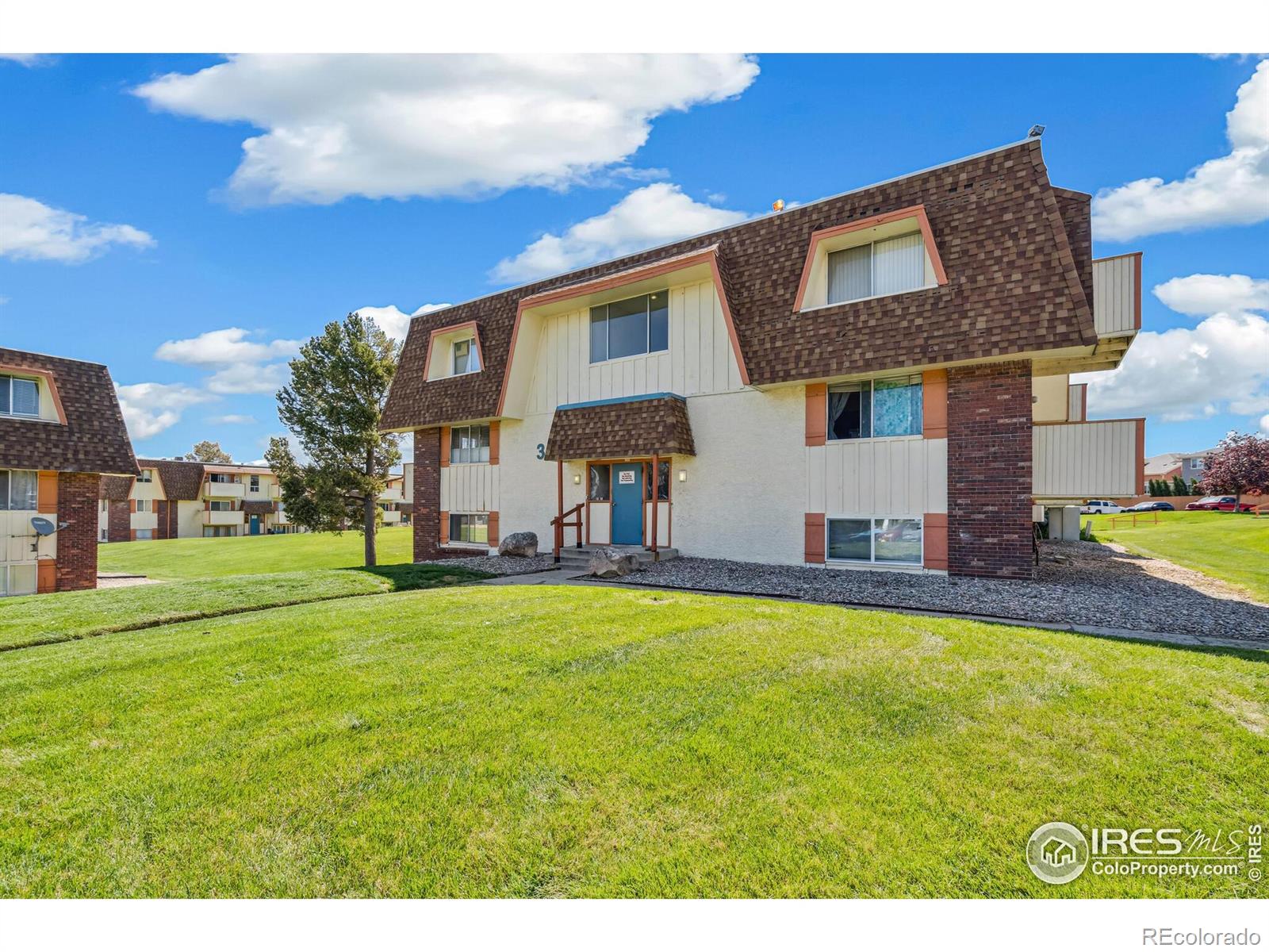 10211  Ura Lane 104, Thornton  MLS: 4567891033996 Beds: 1 Baths: 1 Price: $155,000