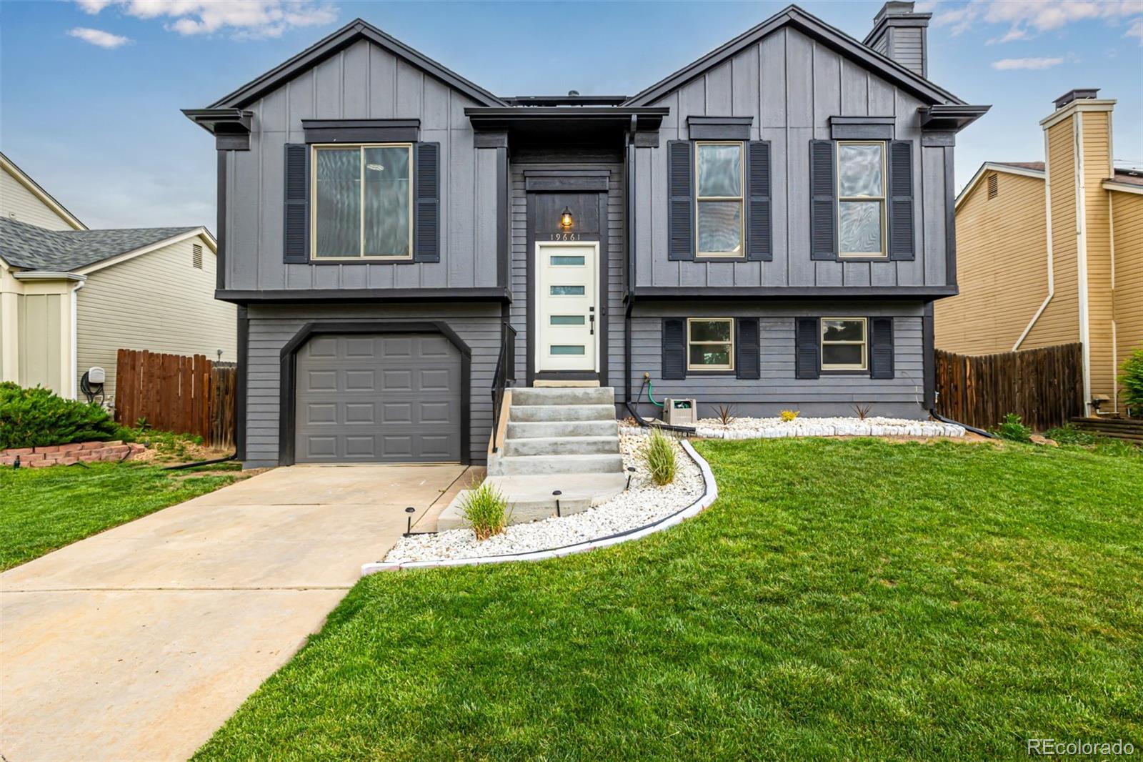 19661 E Girard Avenue, aurora MLS: 7881540 Beds: 3 Baths: 2 Price: $470,000