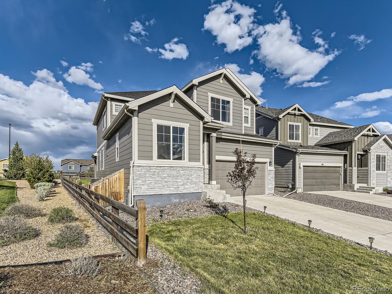917  White Leaf Circle, castle rock  House Search MLS Picture