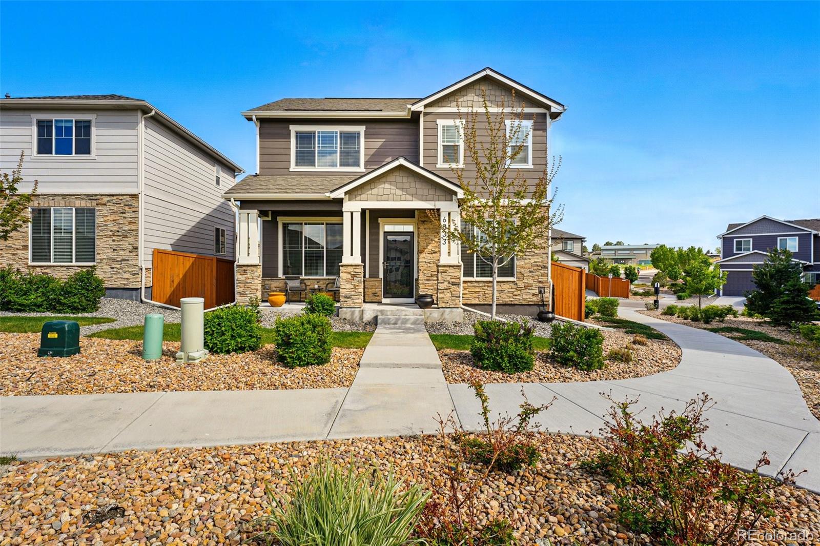 6833  Longpark Drive, parker MLS: 9802204 Beds: 4 Baths: 3 Price: $617,000