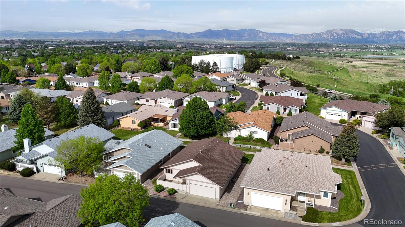 23  Carla Way, broomfield MLS: 2295376 Beds: 2 Baths: 2 Price: $500,000