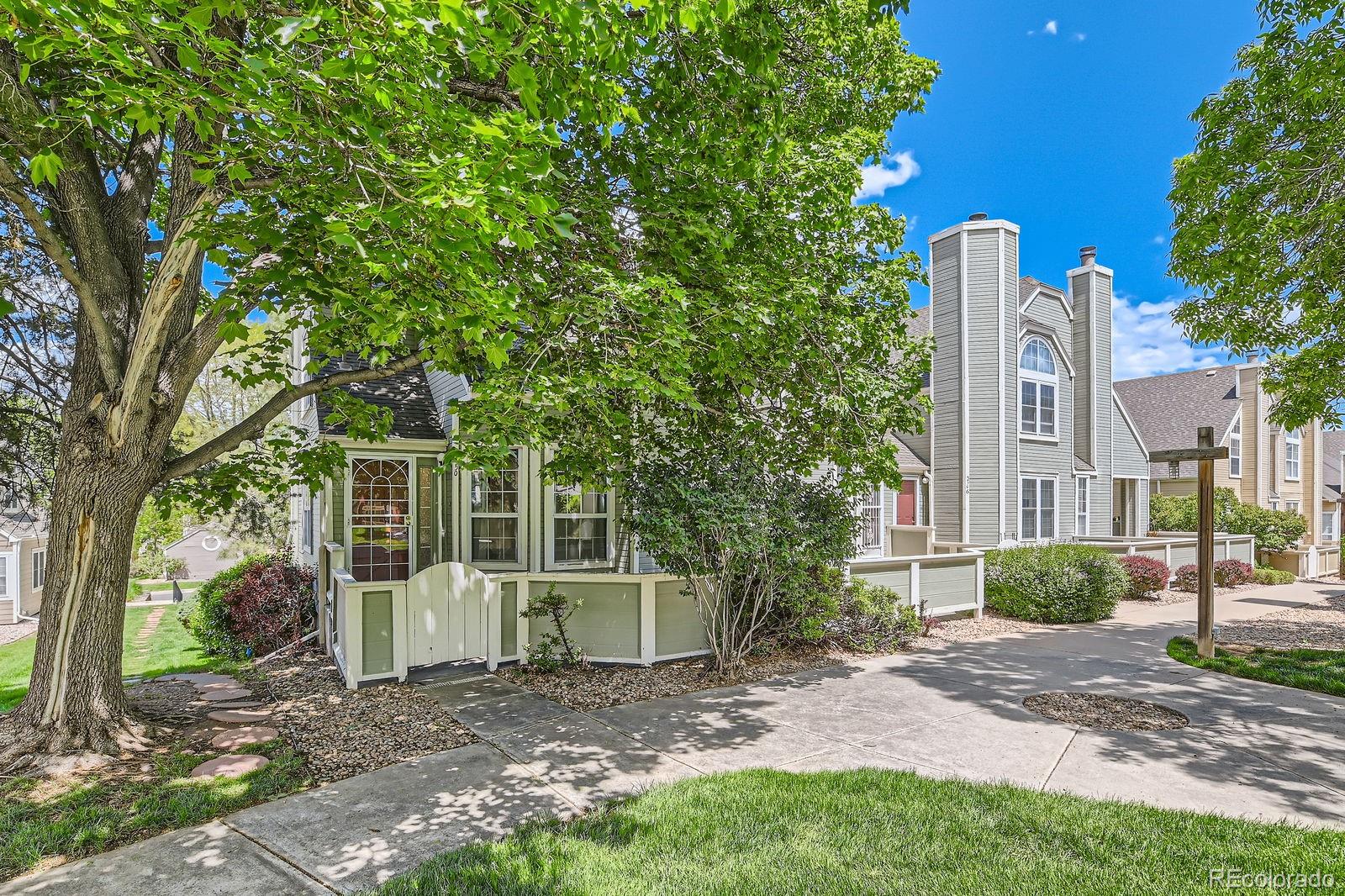 5750 W Atlantic Place, lakewood MLS: 1973880 Beds: 2 Baths: 2 Price: $449,000