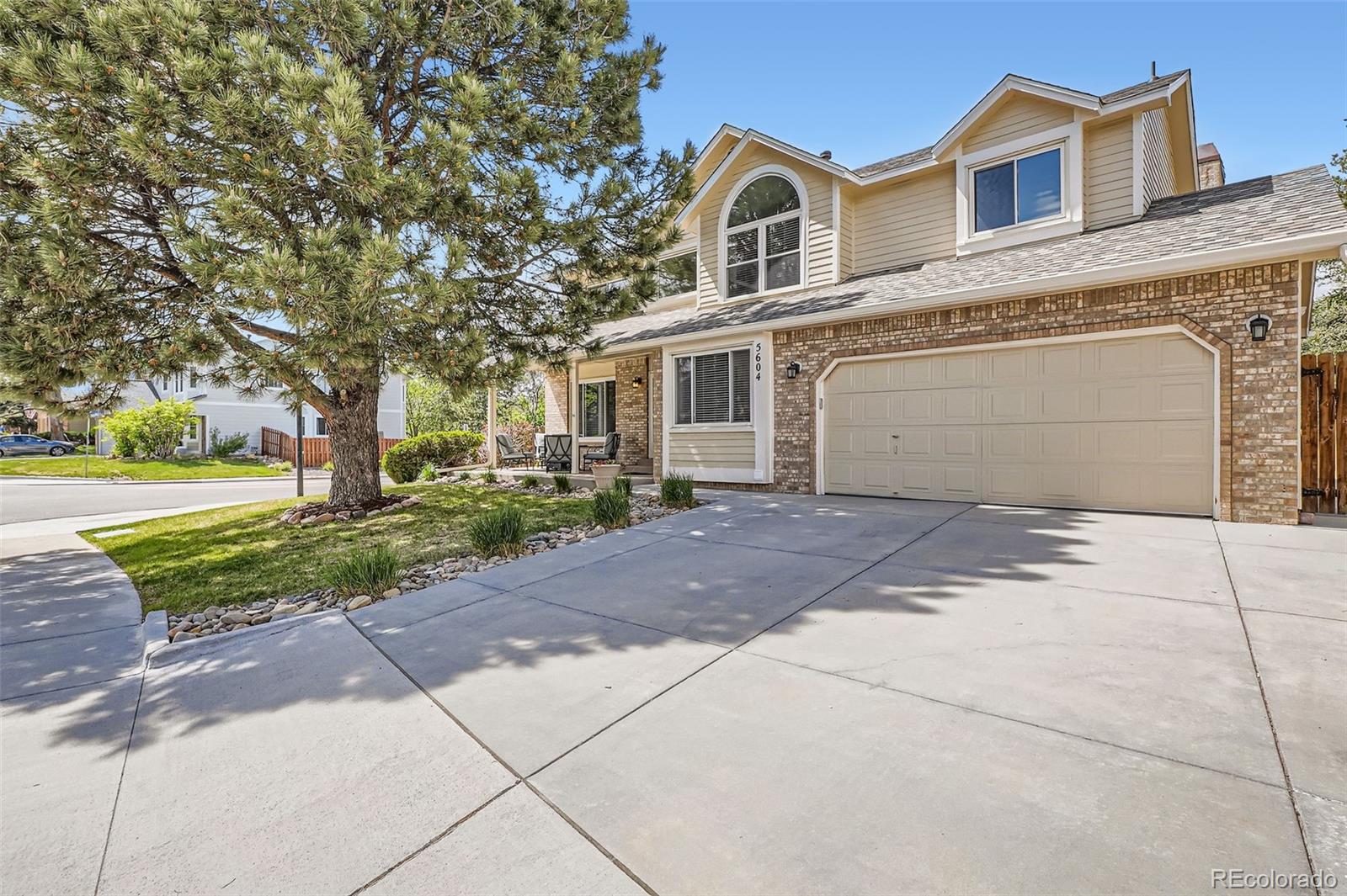 5604 S Lisbon Way, centennial MLS: 7250196 Beds: 4 Baths: 4 Price: $695,000